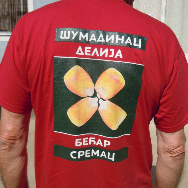 Superior u saradnji s Dr Lazarom Kojićem registruje hibride kukuruza – početak ere ratarskih kultura.